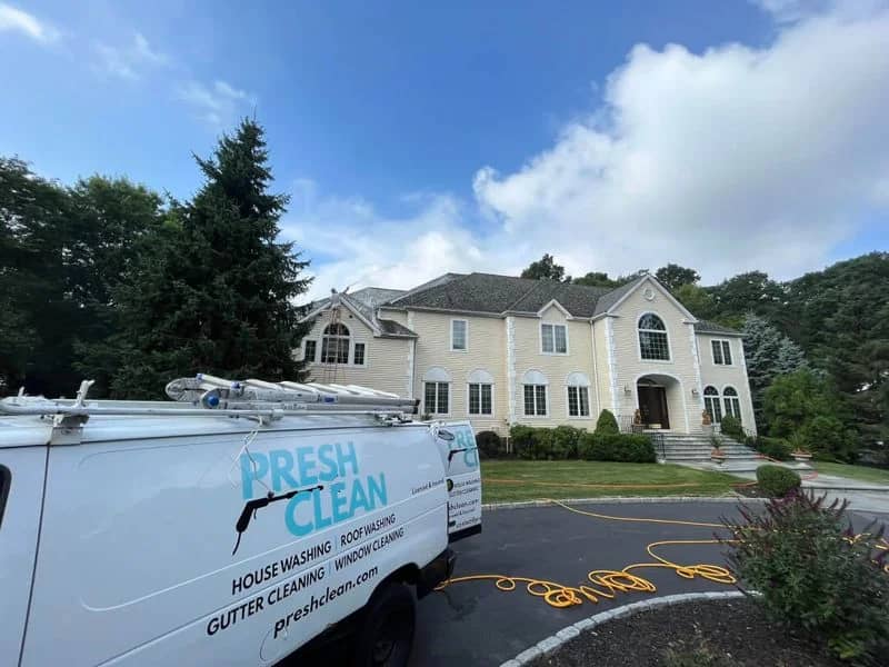 Roof cleaning Westchester NY